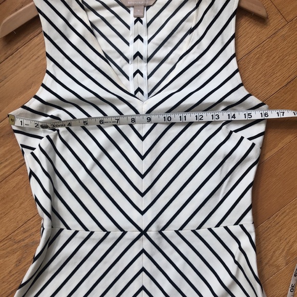 Banana Republic Mad Men Black & White Diagonal Stripe Dress - Excellent! 6 - Picture 11 of 14